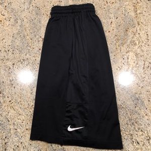 Nike Elite Basketball Shorts (black)